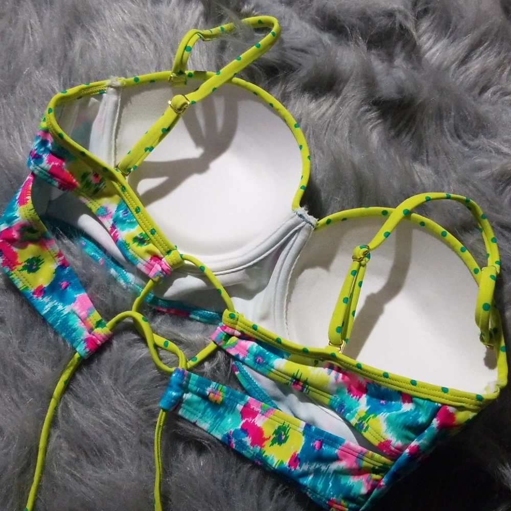 Bathing suit top - Picture 2 of 2